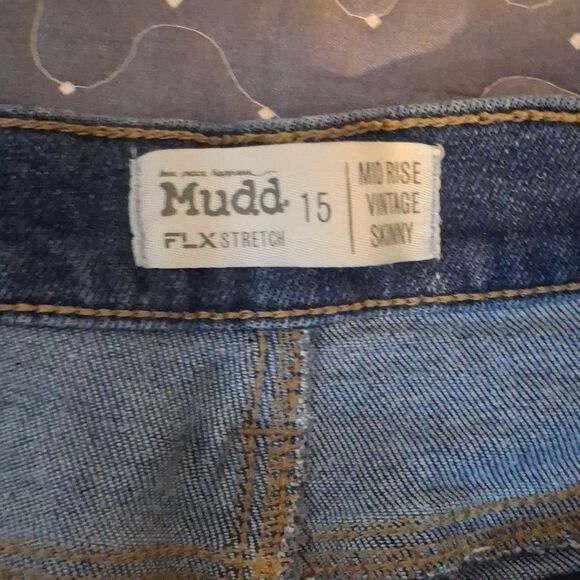 Mudd Mid Rise Button fly Distressed Vintage Skinny Jeans size 15 - Picture 3 of 6